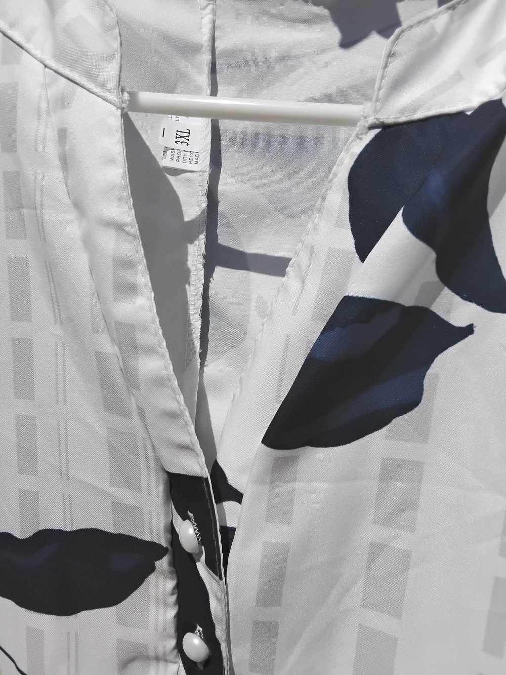 Source Unknown White Maxi Dress with Black Leaf Print - Picture 6 of 8